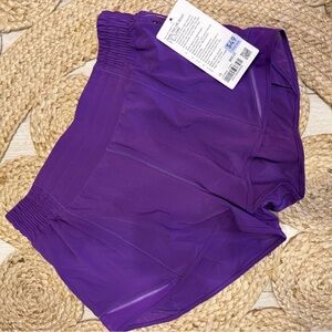 LULULEMON NWT HOTTY HOT SHORTS